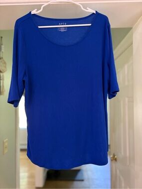 Apt. 9 Women's Cobalt Blue Scoop Neck Short Sleeve Top